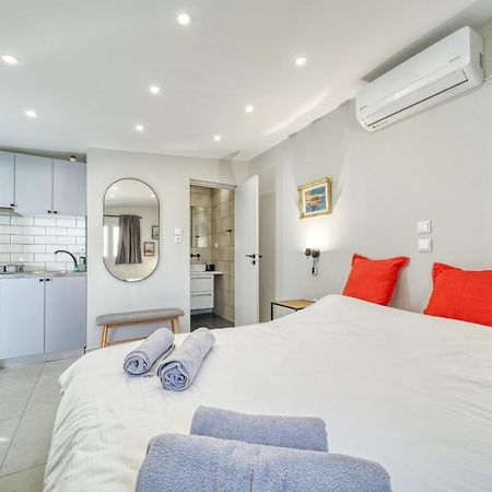 Chic Rooftop Studio W/ Terrace - Near Acropolis Афины Экстерьер фото
